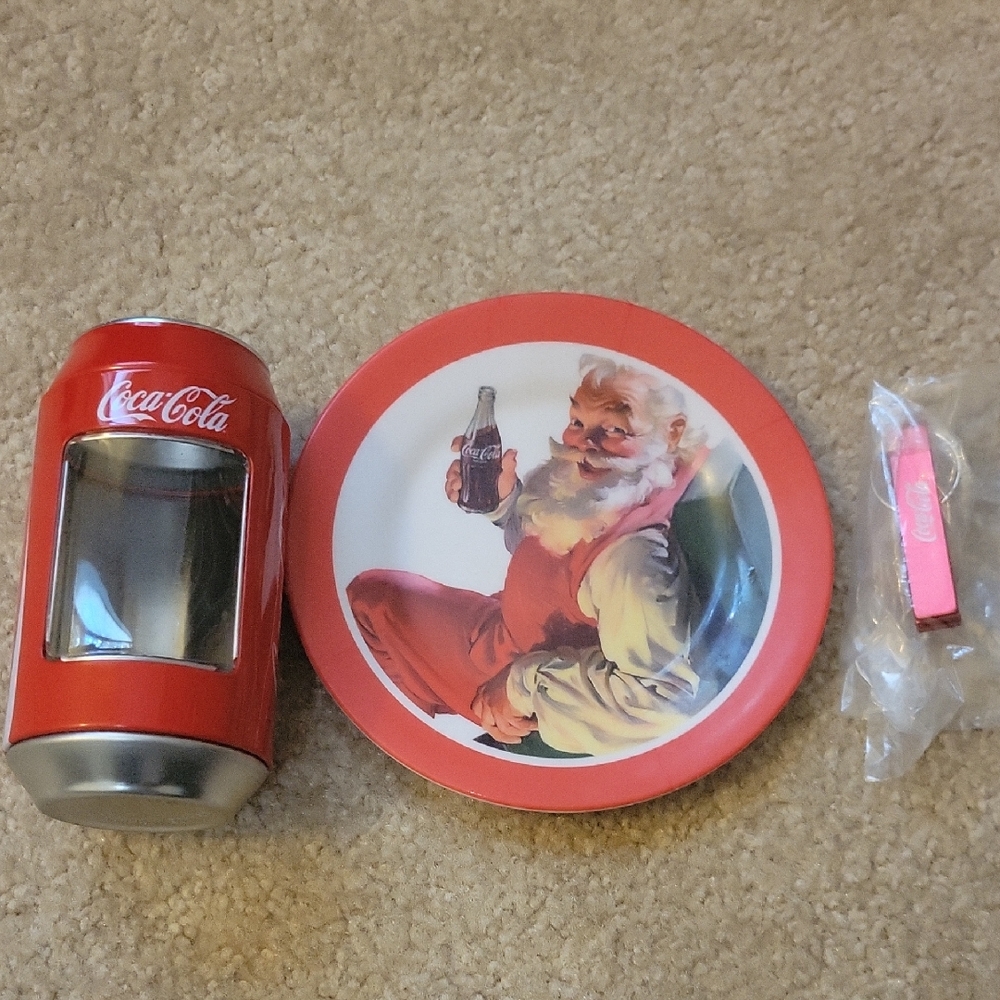 FREE W ANY PURCHASE! Coca Cola Red Santa Plate and Can Holder Set